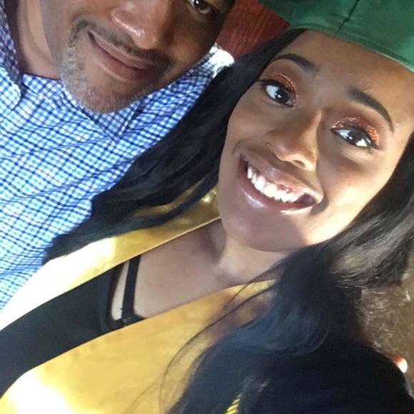 Meet your Posher, Alexis - Picture 1 of 1